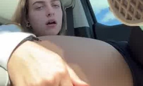 Nickynaple Rubs Her Pussy In The Car