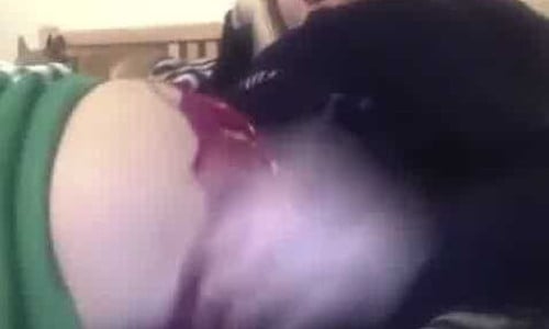 Girl farts in panties - video 9