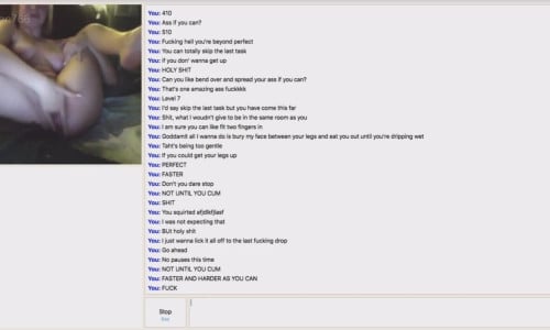 Blonde Cutie Plays the Game